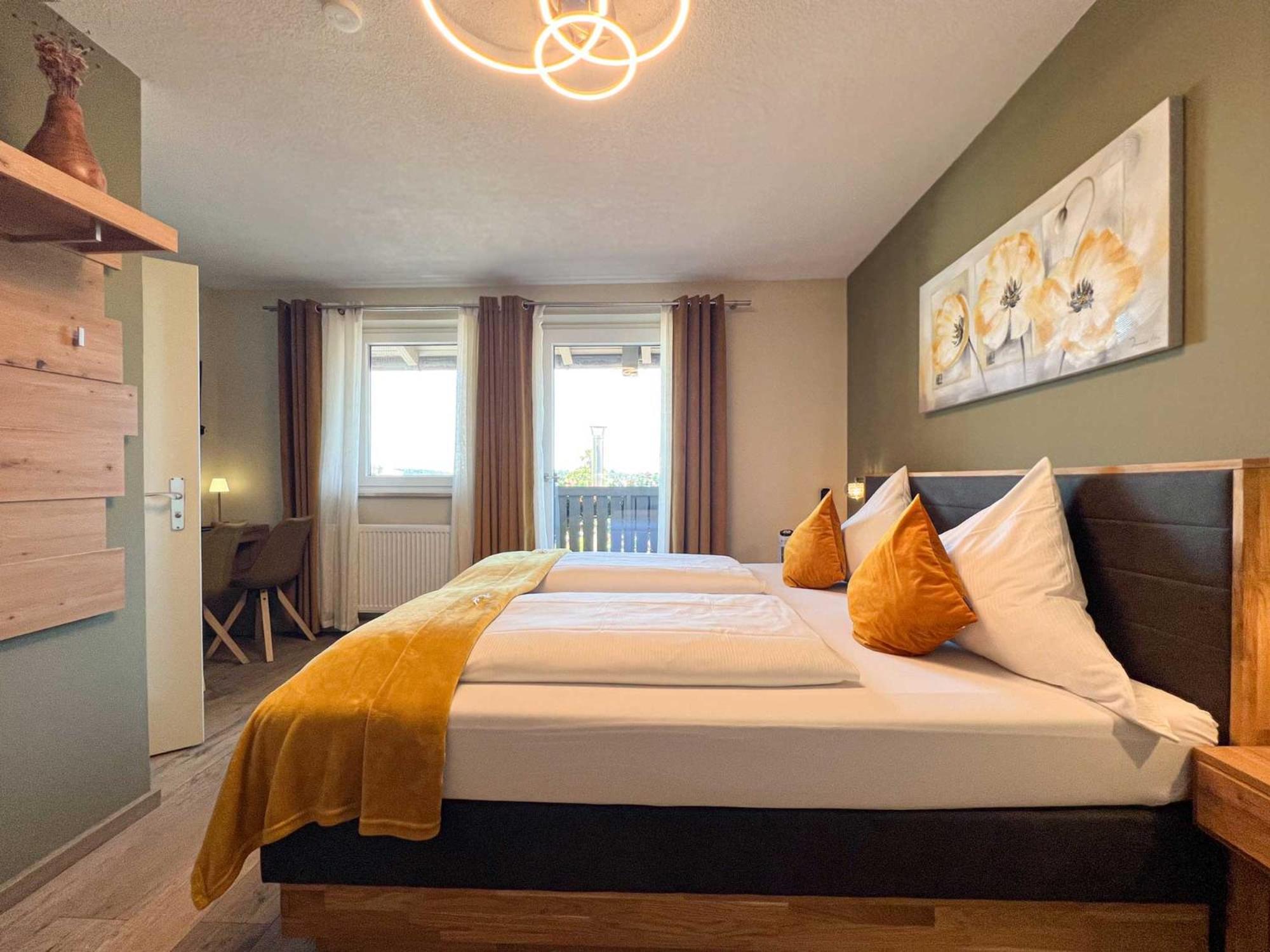 Hotel Schlossblick Chiemsee พรีนอัมคิมซี ภายนอก รูปภาพ