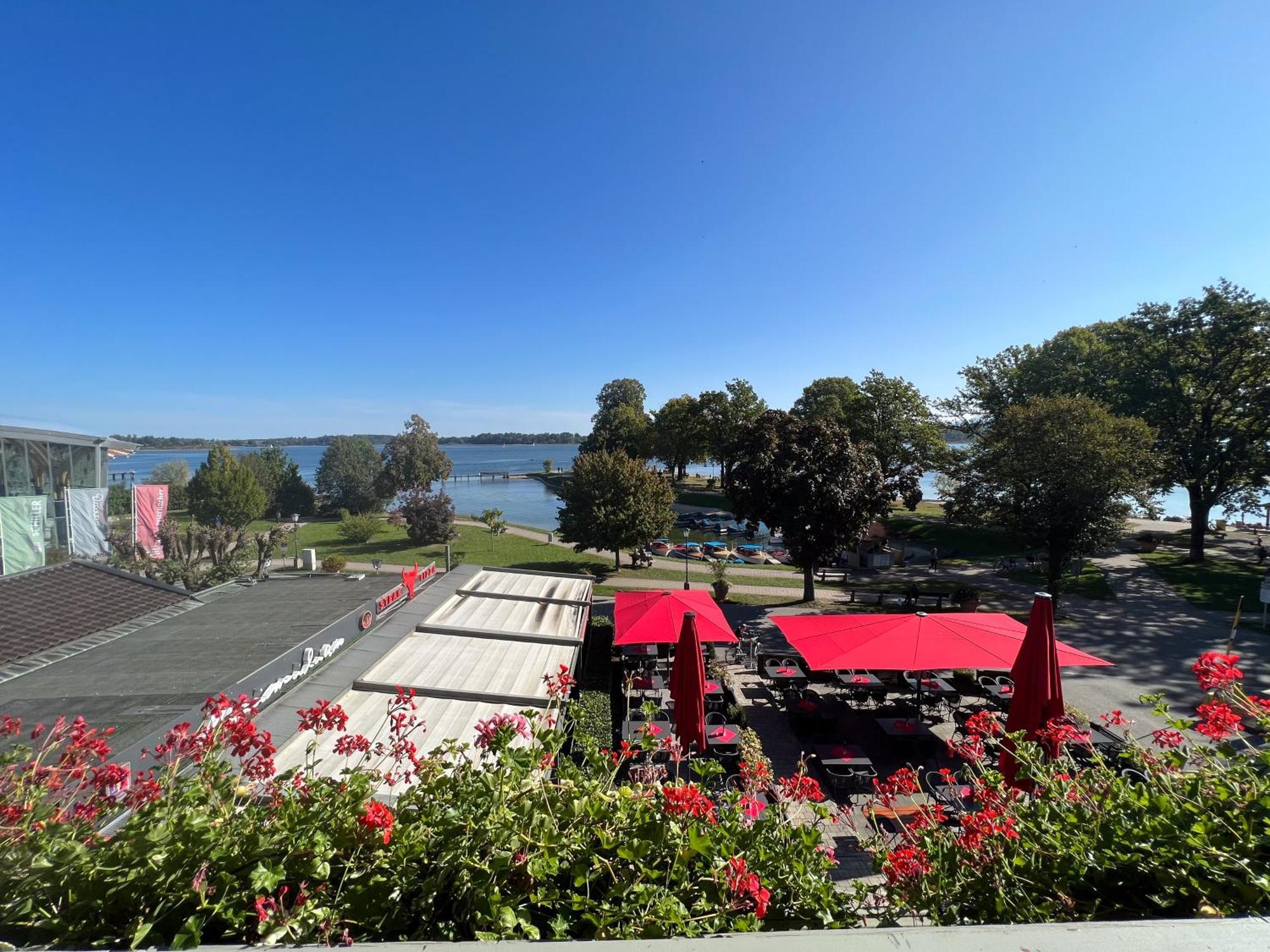 Hotel Schlossblick Chiemsee พรีนอัมคิมซี ภายนอก รูปภาพ