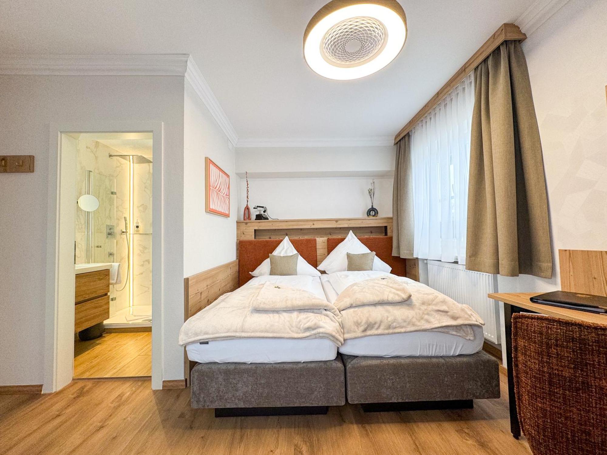 Hotel Schlossblick Chiemsee พรีนอัมคิมซี ภายนอก รูปภาพ