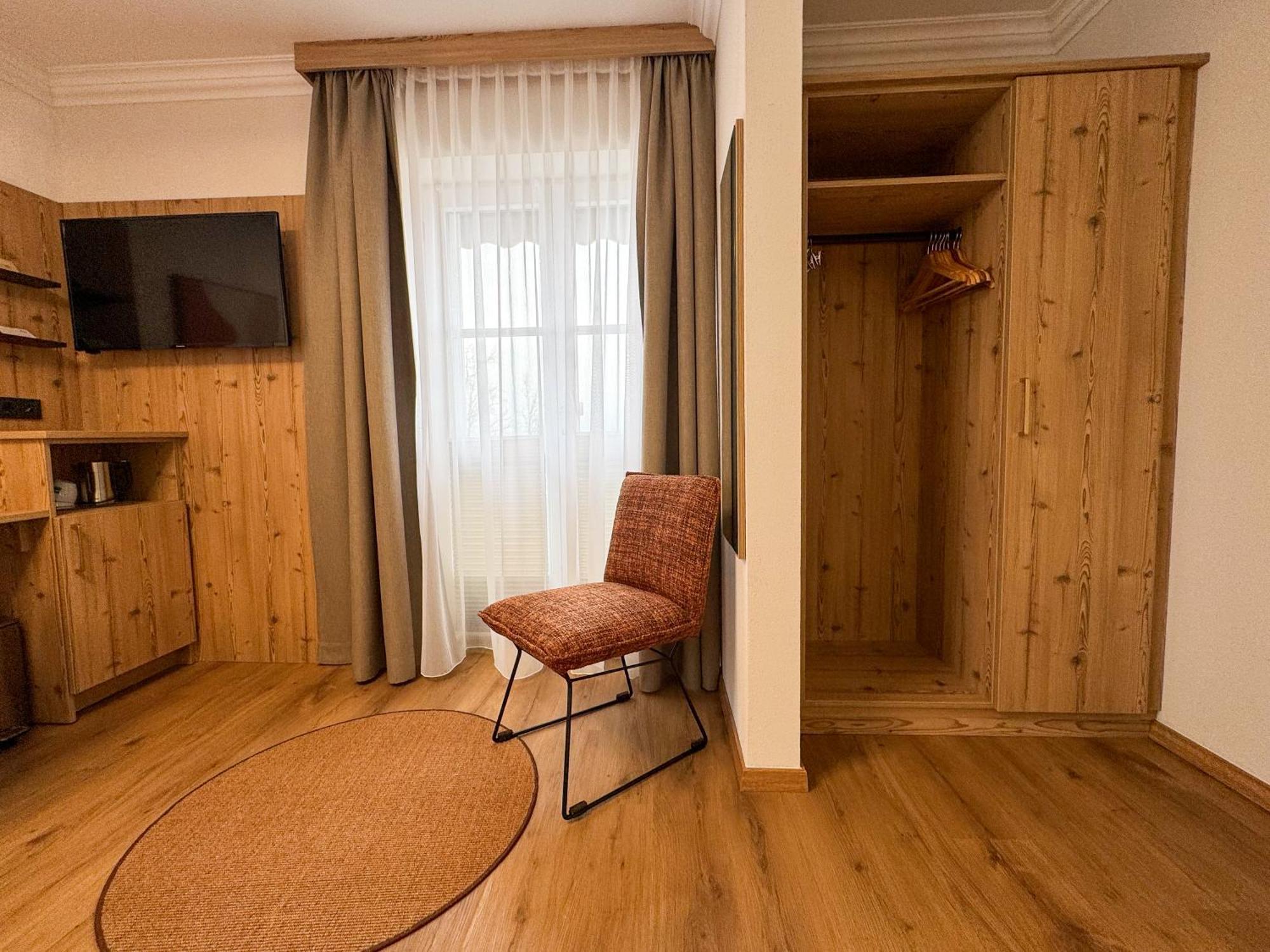 Hotel Schlossblick Chiemsee พรีนอัมคิมซี ภายนอก รูปภาพ