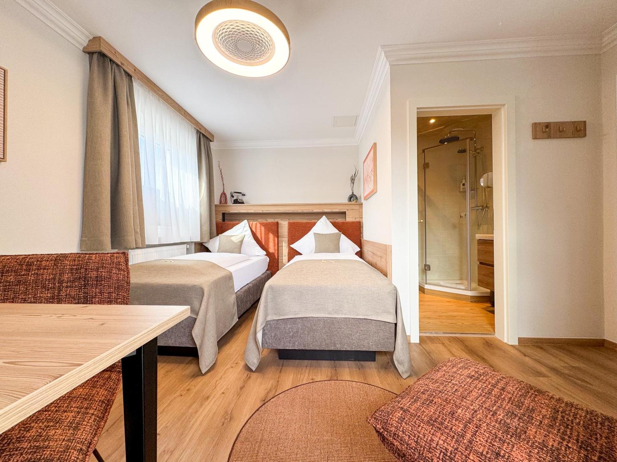 Hotel Schlossblick Chiemsee พรีนอัมคิมซี ภายนอก รูปภาพ