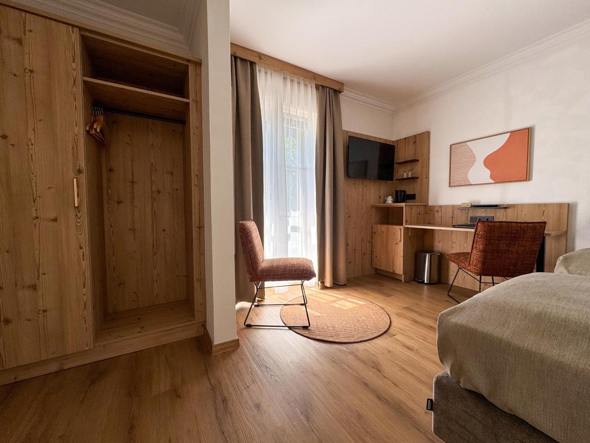Hotel Schlossblick Chiemsee พรีนอัมคิมซี ภายนอก รูปภาพ