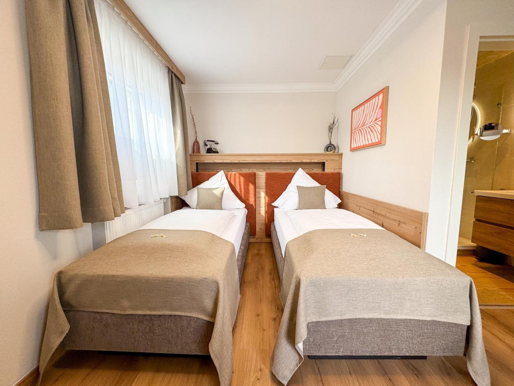 Hotel Schlossblick Chiemsee พรีนอัมคิมซี ภายนอก รูปภาพ