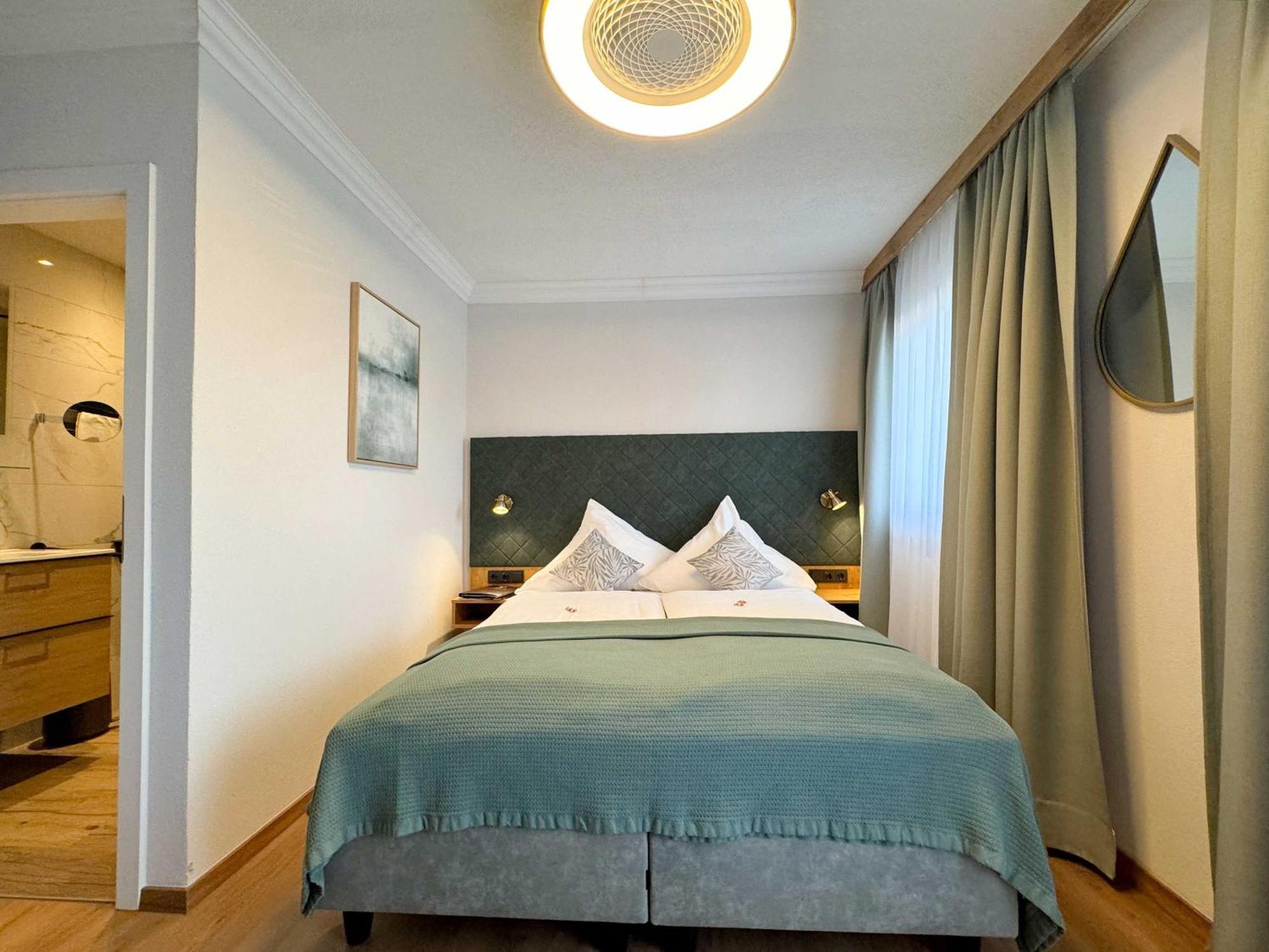 Hotel Schlossblick Chiemsee พรีนอัมคิมซี ภายนอก รูปภาพ