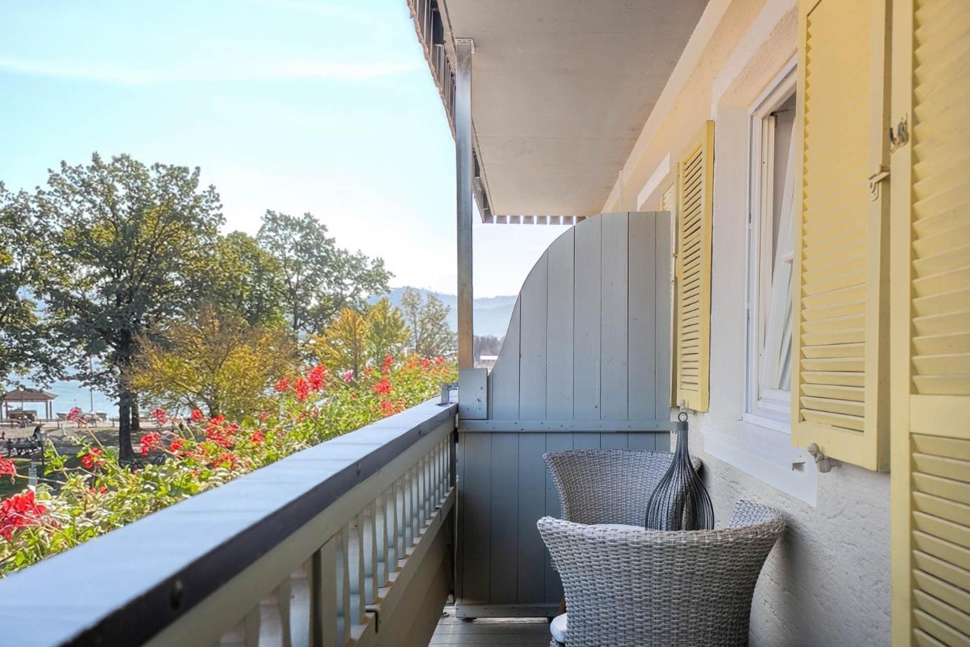 Hotel Schlossblick Chiemsee พรีนอัมคิมซี ภายนอก รูปภาพ
